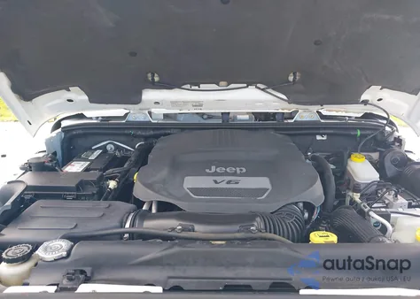 2014 Jeep Wrangler Unlimited Sahara z USA, uszkodzony, nr VIN 1C4HJWEG7EL272964